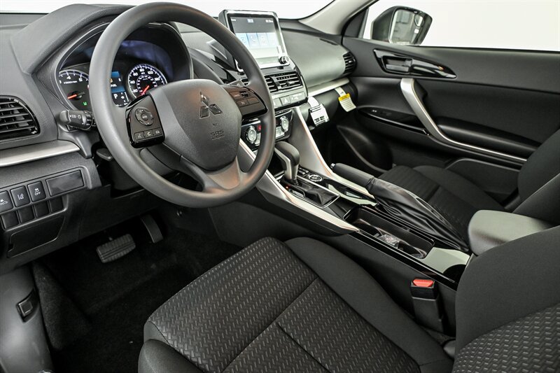 New 2026 Mitsubishi Eclipse Cross LE AWD/4WD image 12