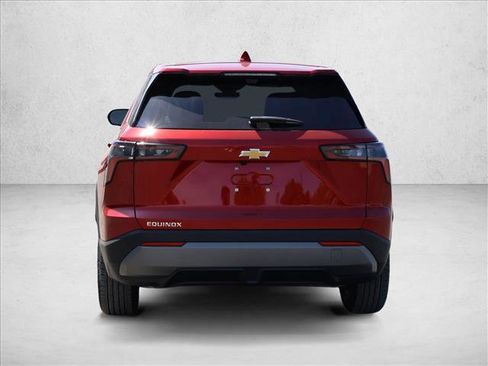 New 2026 Chevrolet Equinox LT w/ Convenience Package II FWD image 7