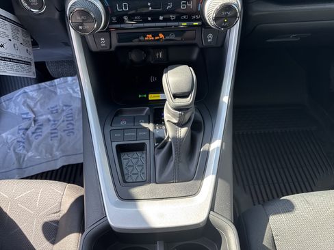 New 2025 Toyota RAV4 XLE w/ Convenience Package FWD image 20