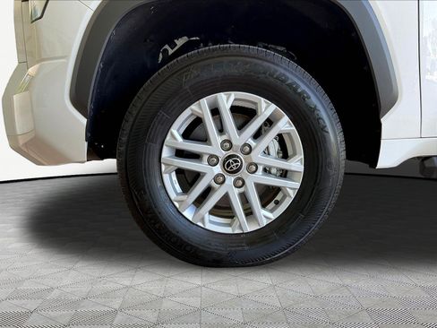 Used 2024 Toyota Tundra SR5 AWD/4WD image 33