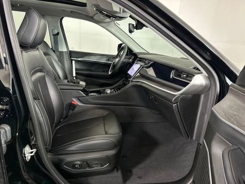 Used 2023 Jeep Grand Cherokee 4WD 4xe image 29