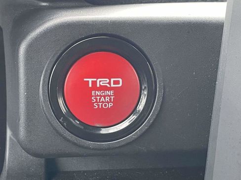 Used 2025 Toyota Tacoma TRD Off-Road AWD/4WD image 28