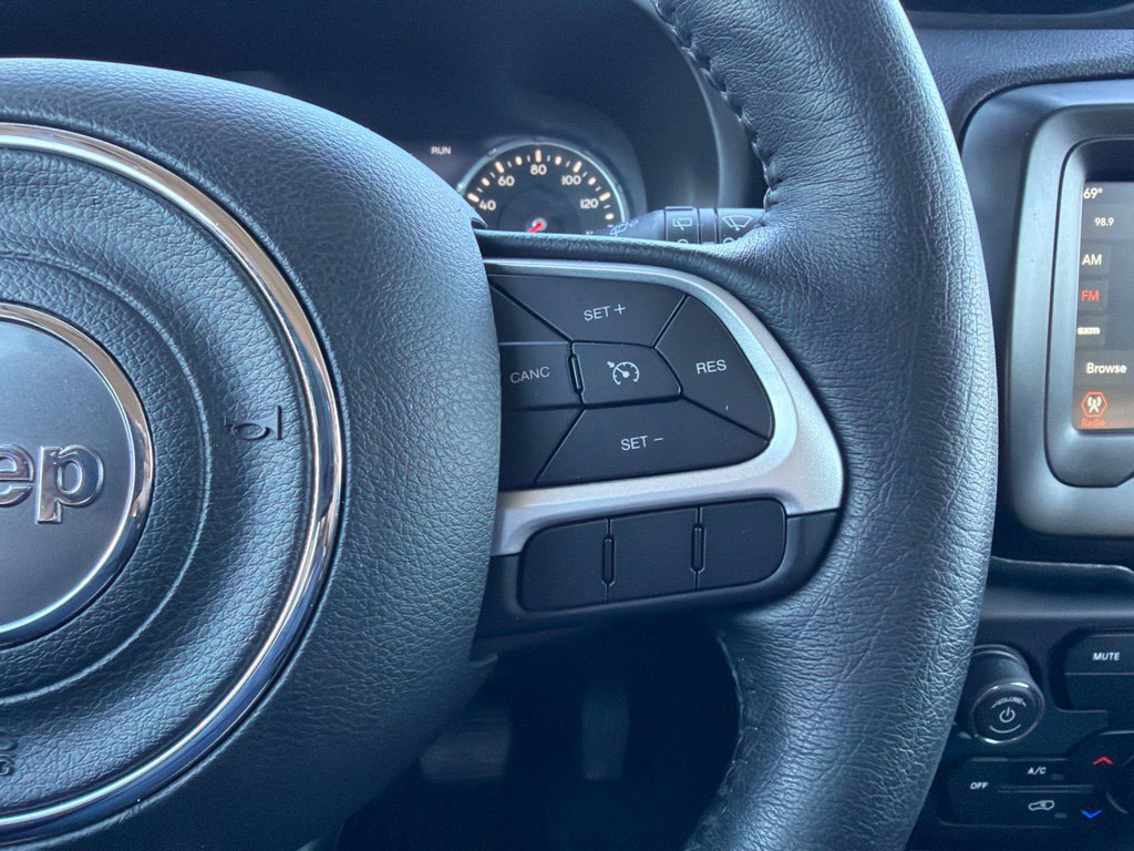 Used 2021 Jeep Renegade Latitude w/ Convenience Group FWD image 32