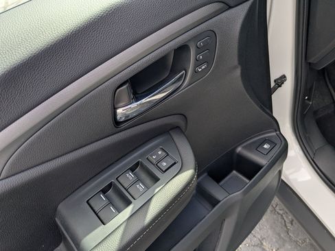 Used 2023 Honda Ridgeline RTL-E image 13