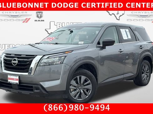 Used 2023 Nissan Pathfinder S image 1