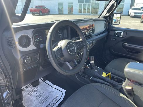 Used 2024 Jeep Wrangler Sport S image 10