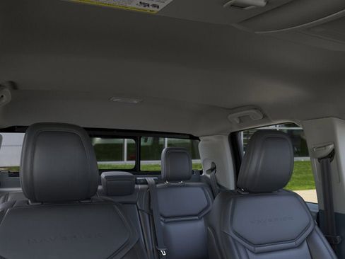 New 2025 Ford Maverick Lariat w/ Black Appearance Package image 12