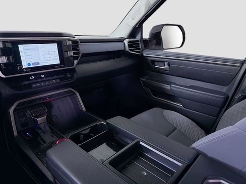 Used 2022 Toyota Tundra SR5 image 25