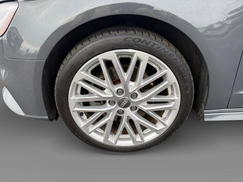 Used 2018 Audi A3 e-tron Prestige w/ Prestige Package FWD image 9
