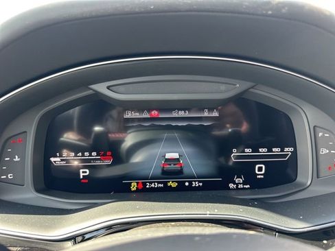 New 2025 Audi RS Q8 performance image 32