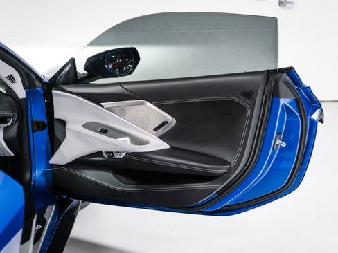 Used 2020 Chevrolet Corvette Stingray Premium Cpe w/ 3LT Preferred Equipment Group RWD image 27