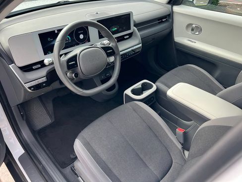 Used 2024 Hyundai Ioniq 5 SEL RWD image 15