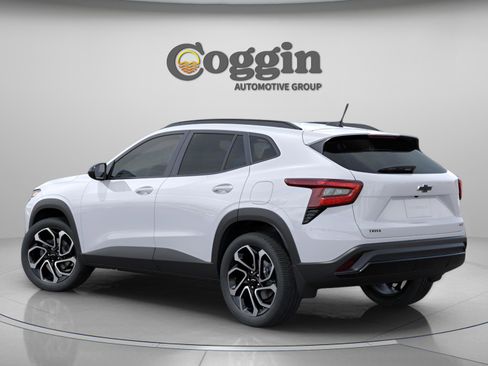 New 2026 Chevrolet Trax RS image 2