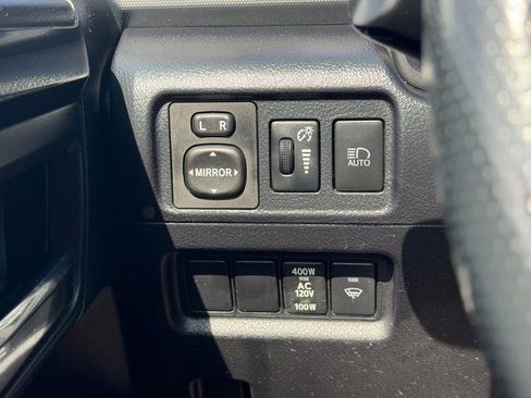 Used 2024 Toyota 4Runner TRD Off-Road Premium AWD/4WD image 18