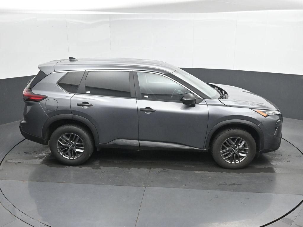 Used 2024 Nissan Rogue S AWD/4WD image 32