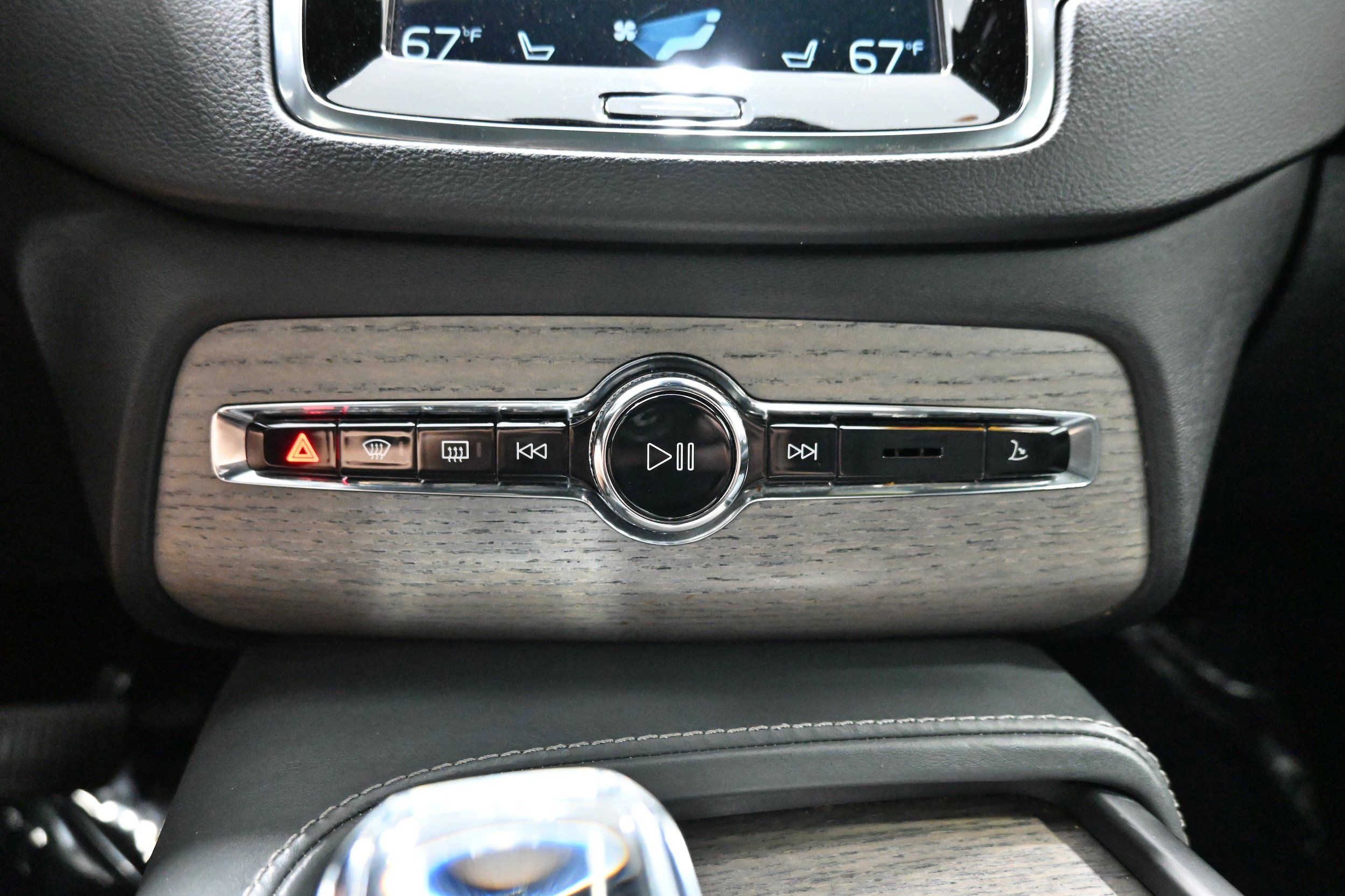 Used 2021 Volvo XC90 T8 Inscription w/ Advanced Package AWD/4WD image 17