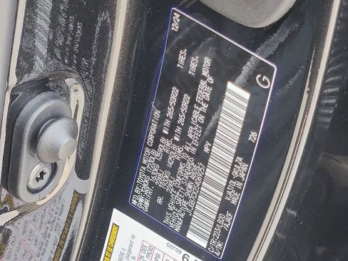 Used 2025 Lexus LX 600 4WD w/ Luxury Package image 28