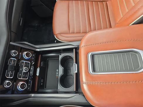 Used 2023 GMC Yukon XL Denali Ultimate image 27