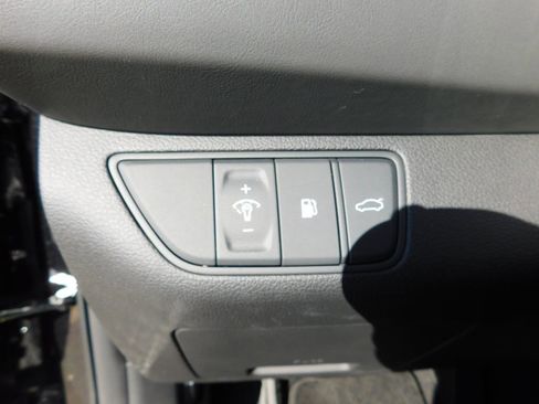 Used 2026 Genesis G70 2.5T Prestige image 22