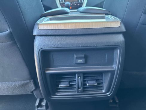 Used 2018 Nissan Murano S image 15