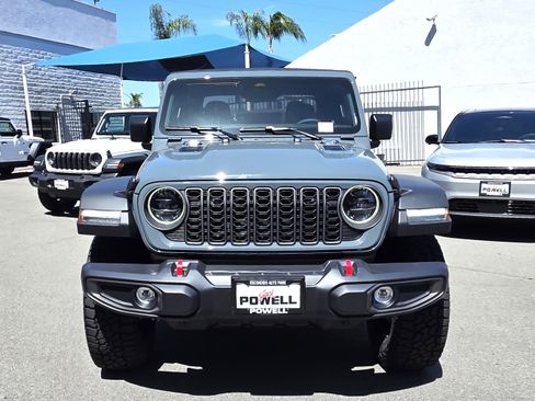New 2026 Jeep Gladiator Rubicon w/ Steel Power Dome Hood Package AWD/4WD image 7