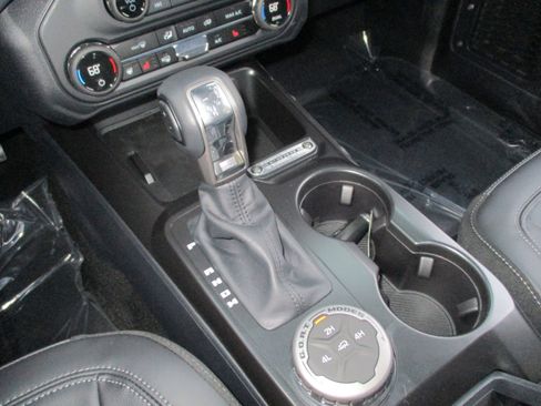New 2025 Ford Bronco Outer Banks AWD/4WD image 31