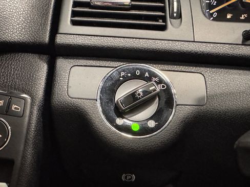 Used 2008 Mercedes-Benz C 350 Sport image 11