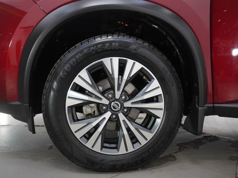 Used 2021 Nissan Rogue SV w/ Premium Package image 31