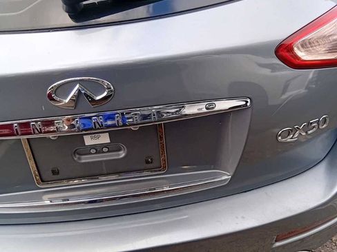 Used 2017 INFINITI QX50 AWD w/ Premium Plus Package image 8