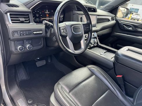 Used 2024 GMC Yukon Denali RWD image 12