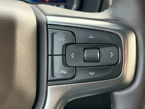 Used 2024 Chevrolet Suburban LT RWD image 24