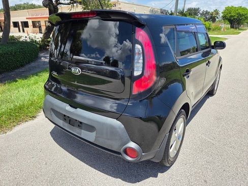 Used 2015 Kia Soul FWD image 12