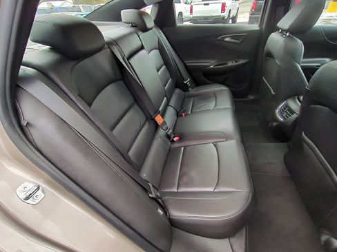 Certified 2022 Chevrolet Malibu LT w/ Leather Package image 27