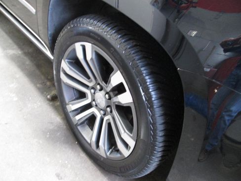 Used 2017 GMC Yukon XL Denali w/ Open Road Package image 39