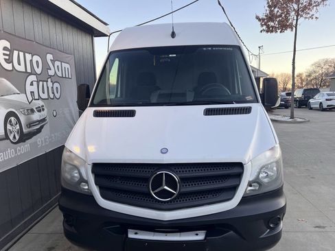 Used 2016 Mercedes-Benz Sprinter 2500 image 11
