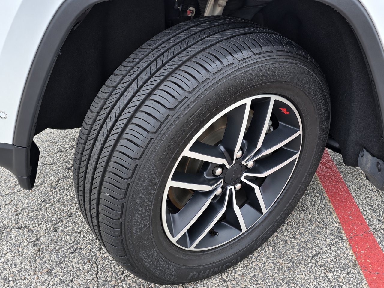 Used 2019 Jeep Grand Cherokee Trailhawk AWD/4WD image 13