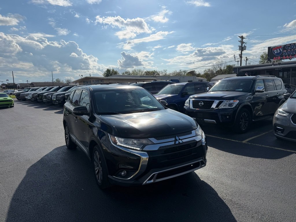 Used 2019 Mitsubishi Outlander LE FWD image 1