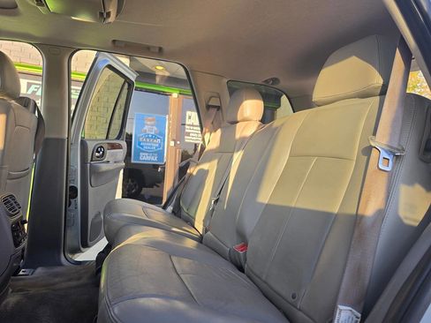 Used 2007 GMC Envoy SLT image 21