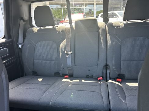 Used 2022 RAM 1500 Big Horn AWD/4WD image 24
