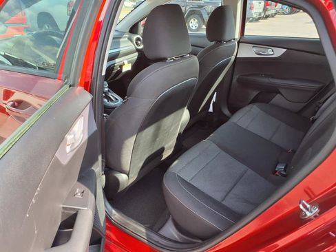 Used 2024 Kia Forte LXS w/ LXS Technology Package image 16