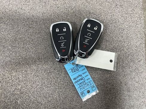 Used 2023 Chevrolet Equinox LT image 28