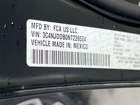 Used 2022 Jeep Compass Trailhawk AWD/4WD image 29