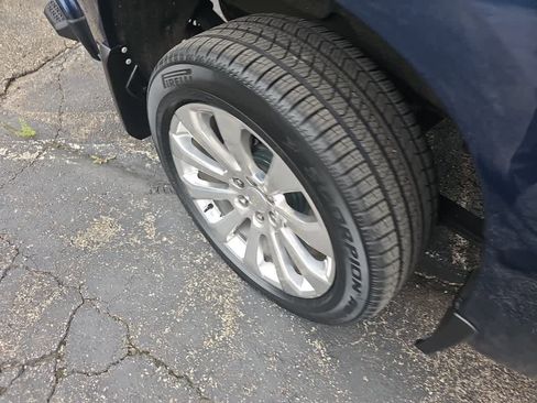 Used 2019 Chevrolet Silverado 1500 High Country w/ Technology Package image 6