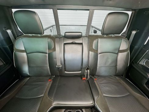 Used 2024 RAM 2500 Laramie w/ Sport Appearance Package image 13