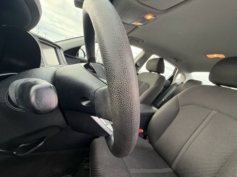 Used 2019 Kia Optima LX image 21