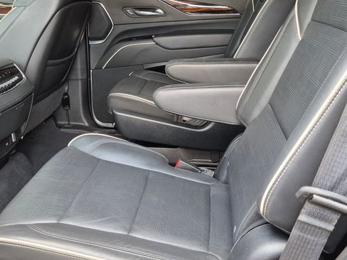 Used 2021 Cadillac Escalade Premium Luxury RWD image 19