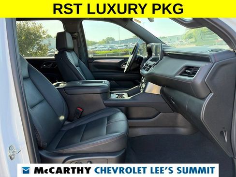 Used 2024 Chevrolet Suburban RST w/ Luxury Package AWD/4WD image 29