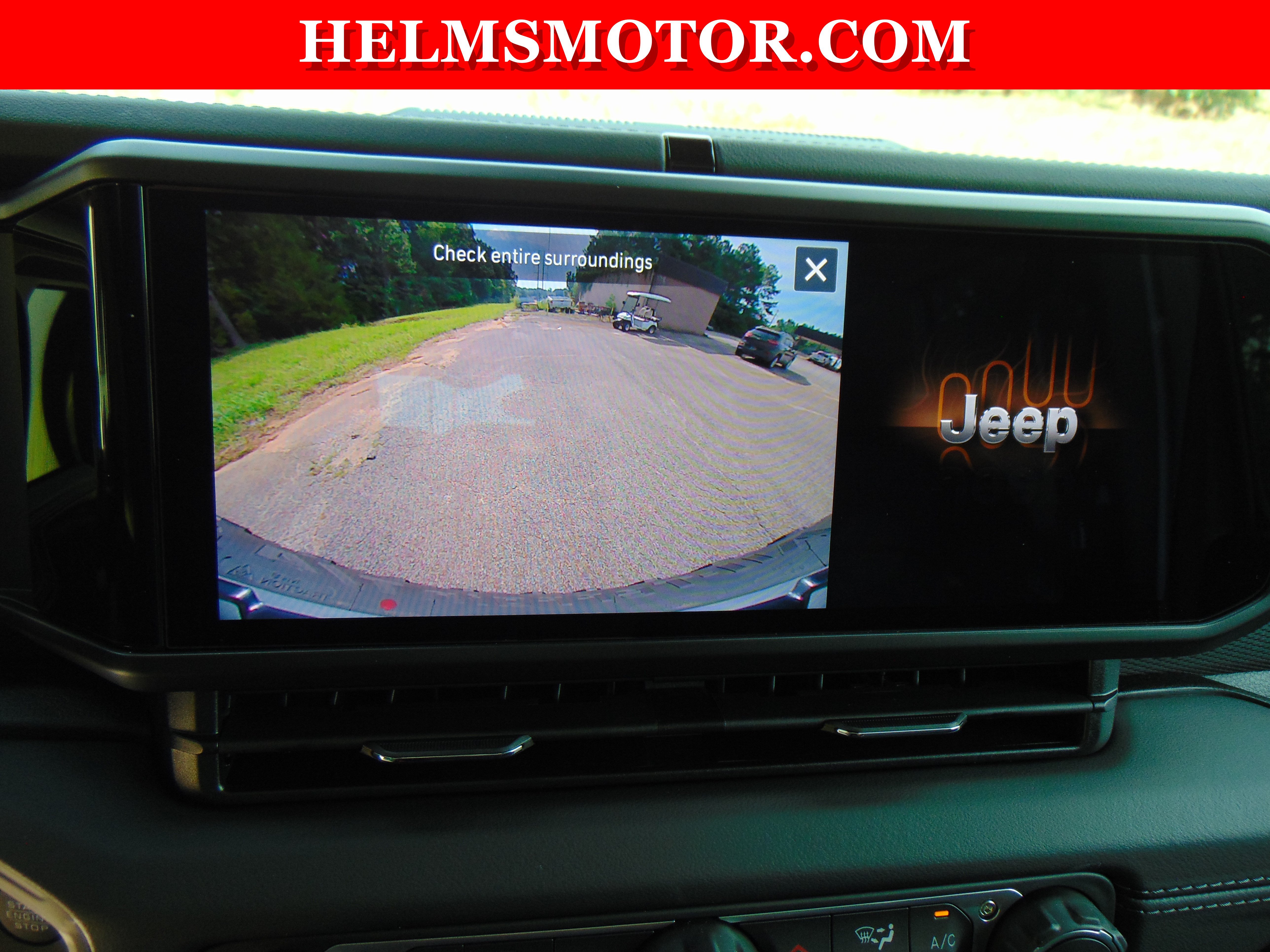 New 2026 Jeep Wrangler Unlimited Rubicon AWD/4WD image 30