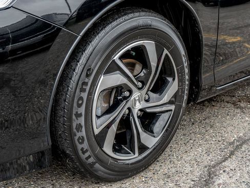 Used 2017 Honda Accord LX image 13