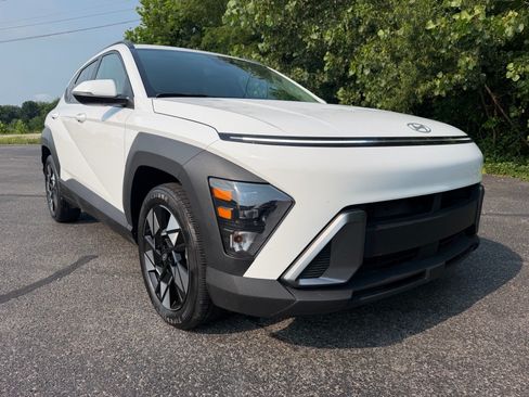 Used 2024 Hyundai Kona SEL FWD image 4